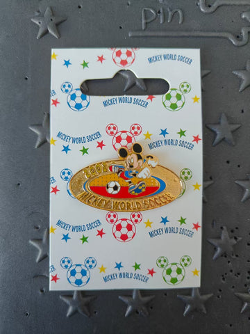 TDL-2002 Mickey World Soccer-Mickey Mouse Soccer Kicking