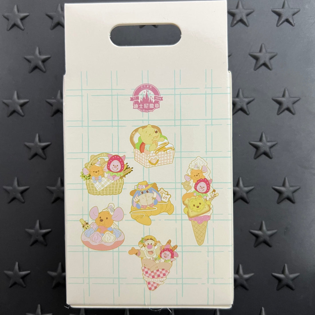 SHDL - Spring Picnic Winnie the Pooh Mystery Box - 1 pin